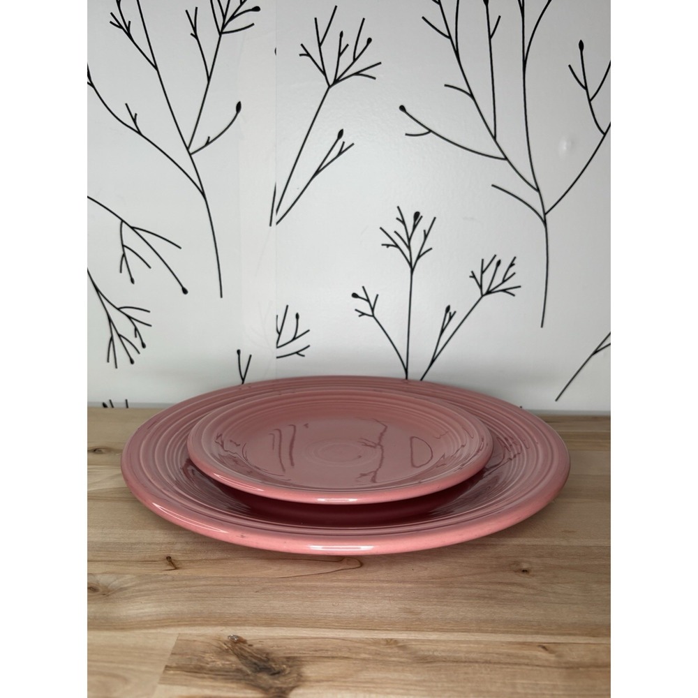 Fiesta Homer Laughlin Ceramic Pink Dinner & Salad Plates 10.5" & 7.25" Set of 2‎